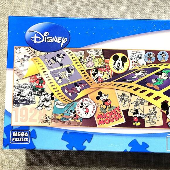 Disney Panoramas "Mickey Through the Years" 750 Piece Jigsaw Puzzle! 2009 - Picture 3 of 4